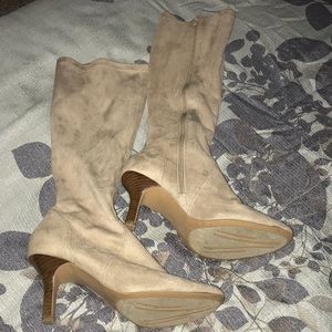 Calf high faux suede boots 👢